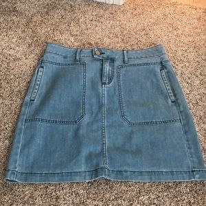 LOFT denim skirt. Size 8